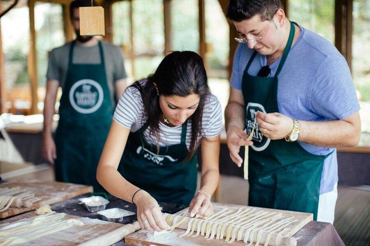 Florence Pizza or Pasta Class & Gelato Making em uma fazenda da Toscana