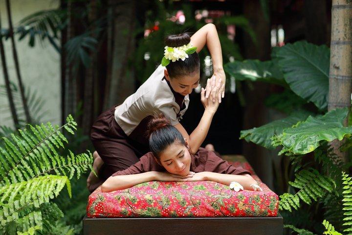 Chiang Mai: 2 timers thailandsk og fodmassage på det prisvindende Eco Spa