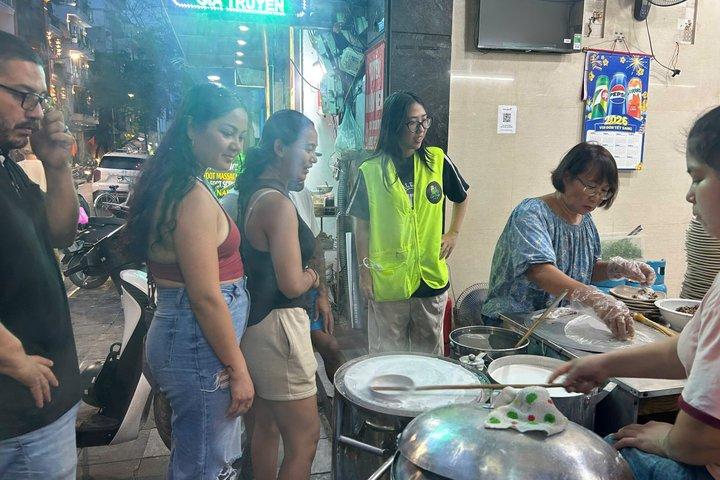 Hanoi Scooter City Tour : Train Street, Street Food & Vie Cachée