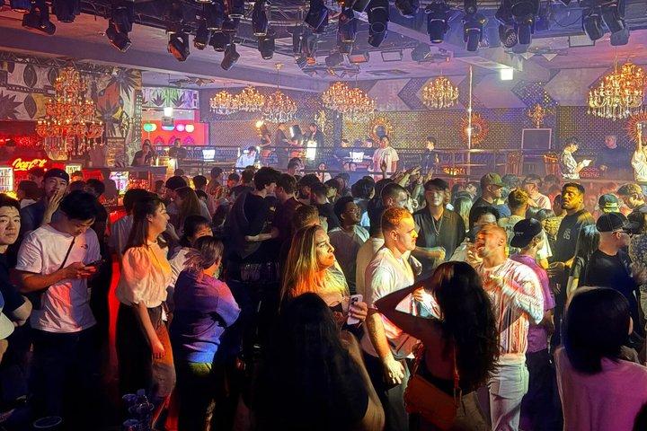 Tokyo : discoteca, tetto, music bar, Golden Gai Crawl (3 fermate)