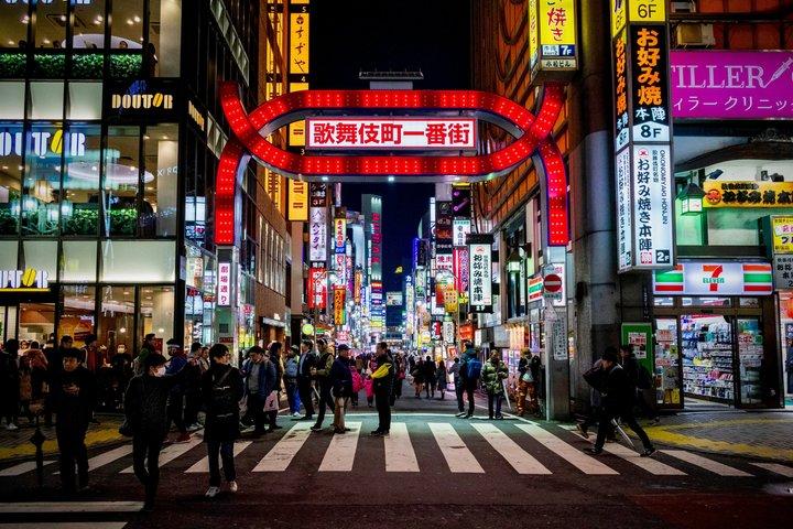 Tokyo : discoteca, tetto, music bar, Golden Gai Crawl (3 fermate)