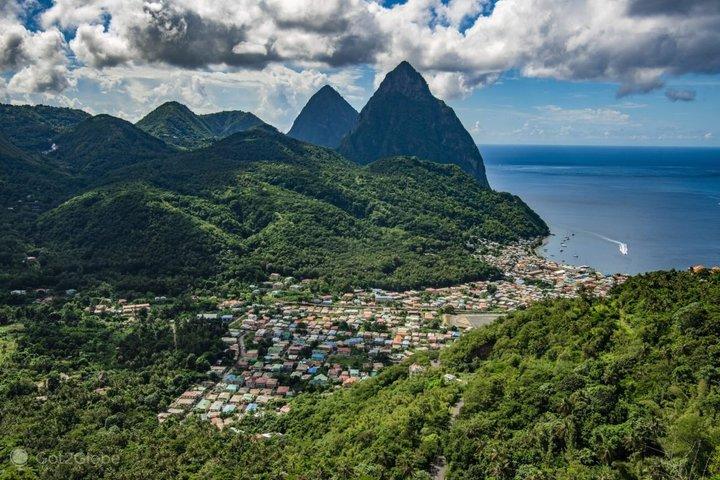 Tour privato personalizzato dell'isola di St Lucia con autista