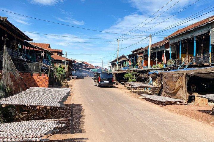 Private Transfer Siem Reap - Phnom Penh with Stop Sightseeing
