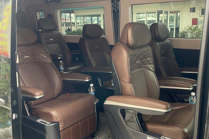 ハノイからニンビンへの送迎：乗り合いリムジンまたは自家用車