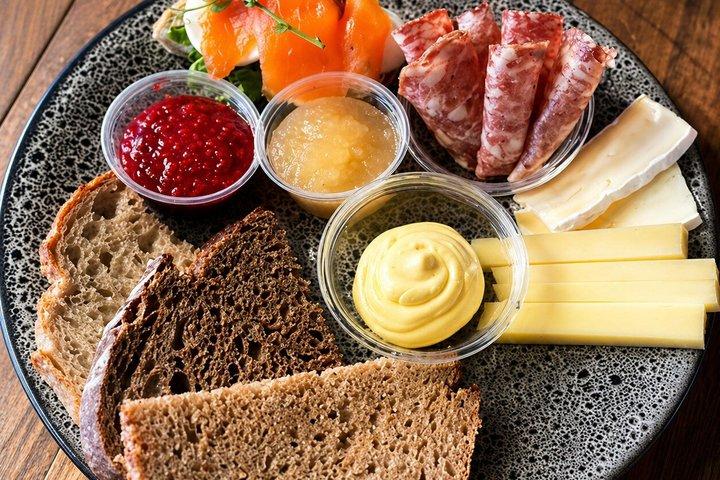 Oslo Food Walking Tour met Fjord Cruise en Open Vuur Koken