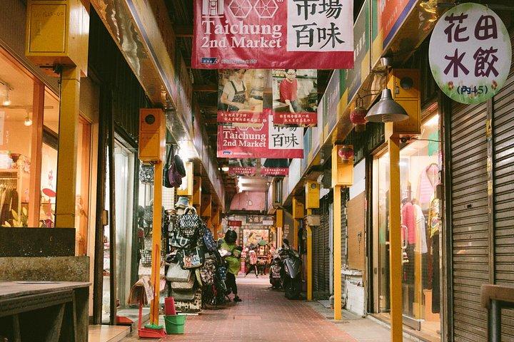 Taichung Rail and River Shared Walking Tour (Tip-based)