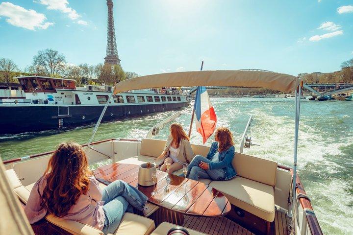 Hoteller i nærheden af Paris Seine Private Cruise Eiffel Tower View