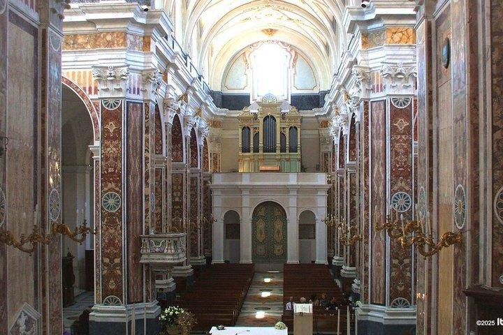モノポリプライベートツアー：素敵な居心地の良いイタリア語旧市街