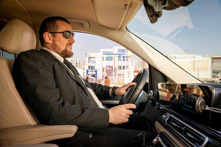 プロの運転手によるプライベートブカレスト空港送迎