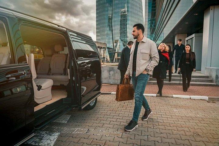 プロの運転手によるプライベートブカレスト空港送迎