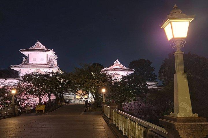 Kanazawa Night Tour Castle Samurai District and Optional Dinner