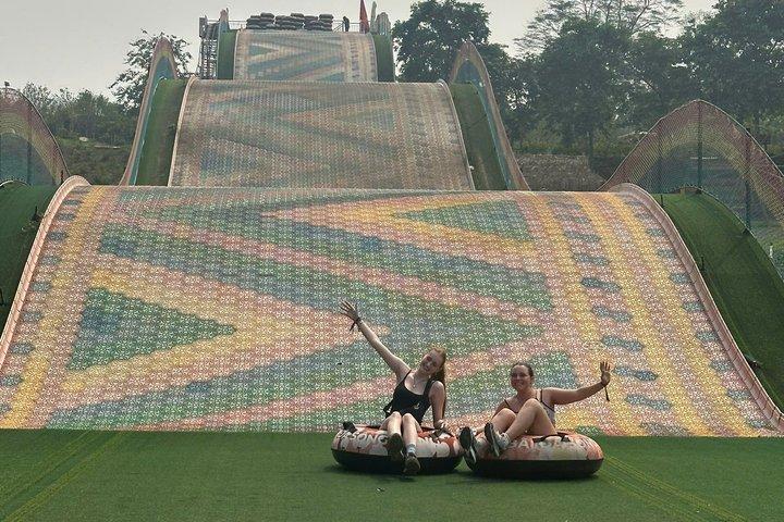 Hanoi Rainbow Slide och djur som matar halvdagsupplevelse