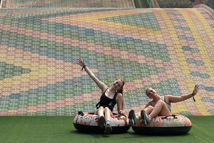 Hanoi Rainbow Slide och djur som matar halvdagsupplevelse