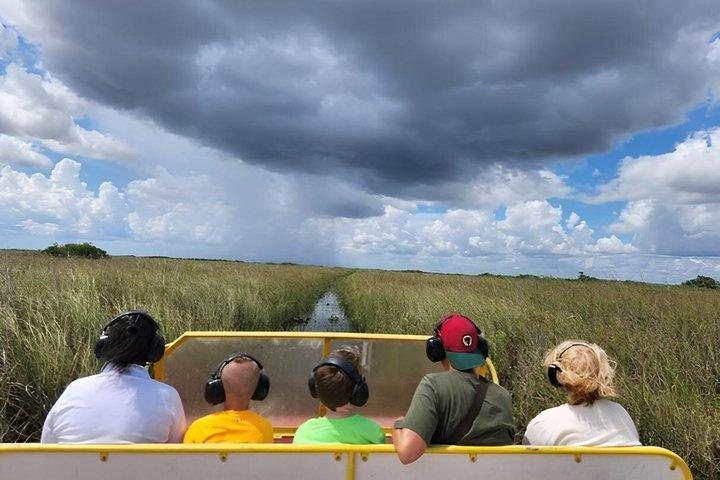 Tour a piedi di Little Havana + 1 ora di giro in idroscivolante nelle Everglades