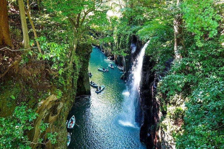 Excursión de un día a la garganta y el santuario Takachiho de Miyazaki con salida desde Fukuoka