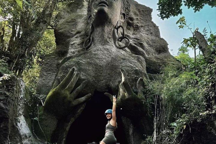 バリATVライドウブドの滝,ライスフィールド,川,キングコン寺院洞窟