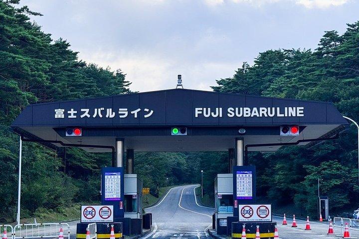 英語ドライバー付き富士山プライベートツアー