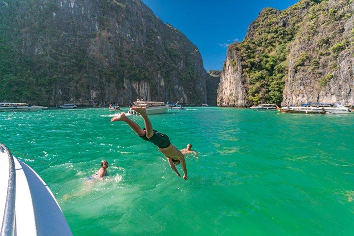 Excursion d'une journée à Phi Phi, Maya, Khai et Pileh en catamaran au départ de Phuket