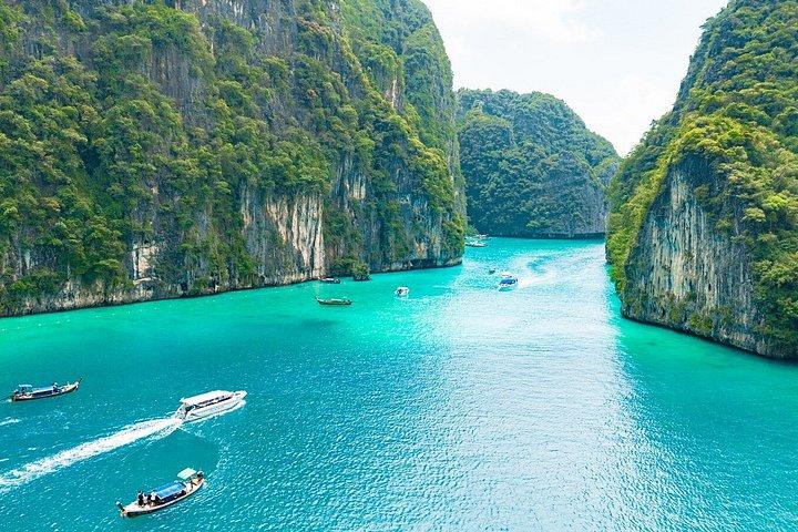 Phi Phi, Maya, Khai and Pileh Day Trip by Catamaran From Phuket