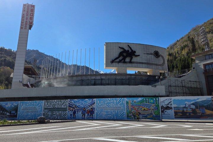メデウとシンブラクのプライベートSUVツアー