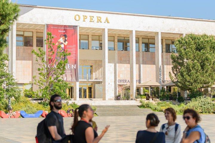 Visite à pied de Tirana : Histoire, Culture et joyaux locaux cachés