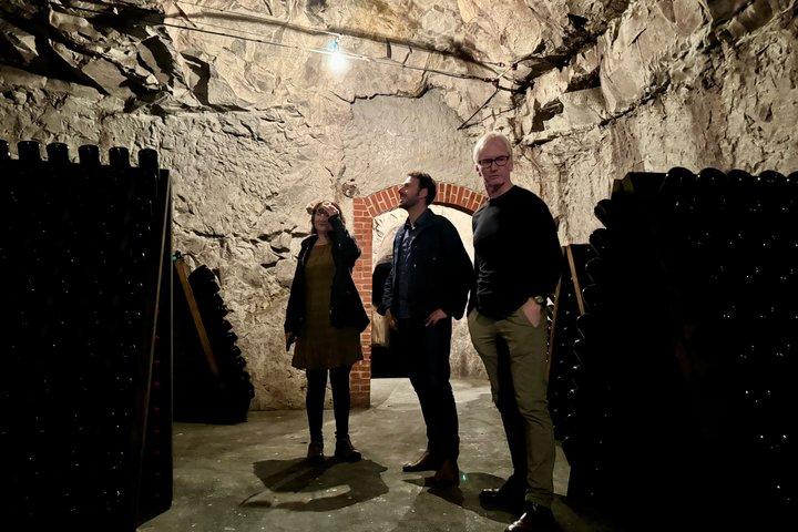 Exklusive Champagnerkeller & Dom Perignon Vineyards Tour - Reims