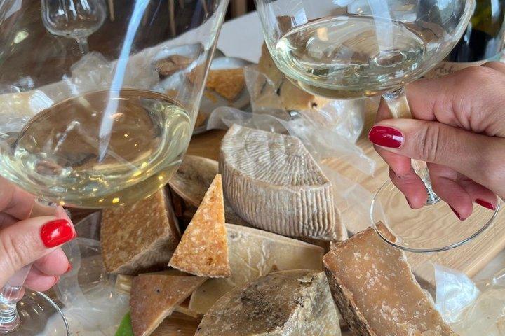 Experiencia de cata de vinos y carnes curadas de Istria