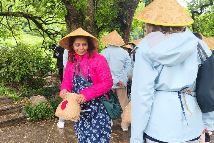 Hangzhou West Lake Hiking Day Trip Jiuxi and Longjing Village