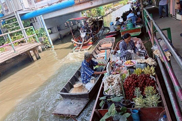 Khlong Latmayom e Taling Chan Mercado Local com 3 opções
