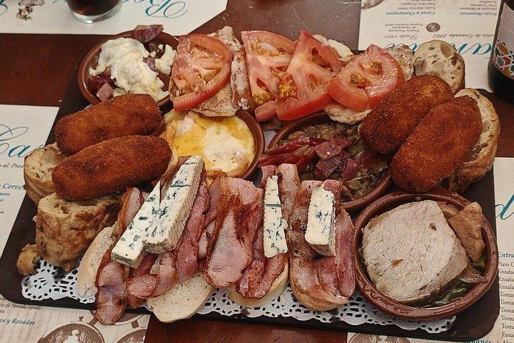 グラナダのタパスを巡るセルフガイドツアー