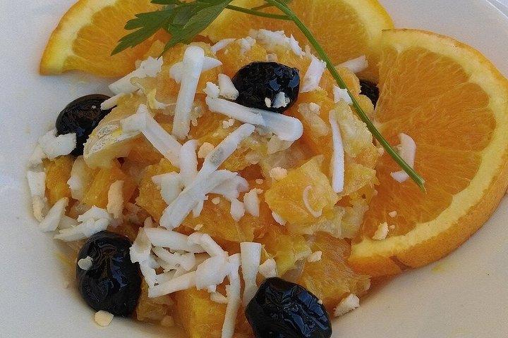 グラナダのタパスを巡るセルフガイドツアー