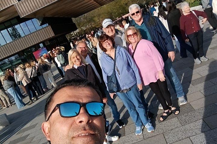 Privater Minivan-Transfer zum oder vom Flughafen Schiphol