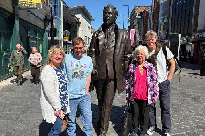 Private Liverpool Beatles Taxi Tour + Cavern Finale