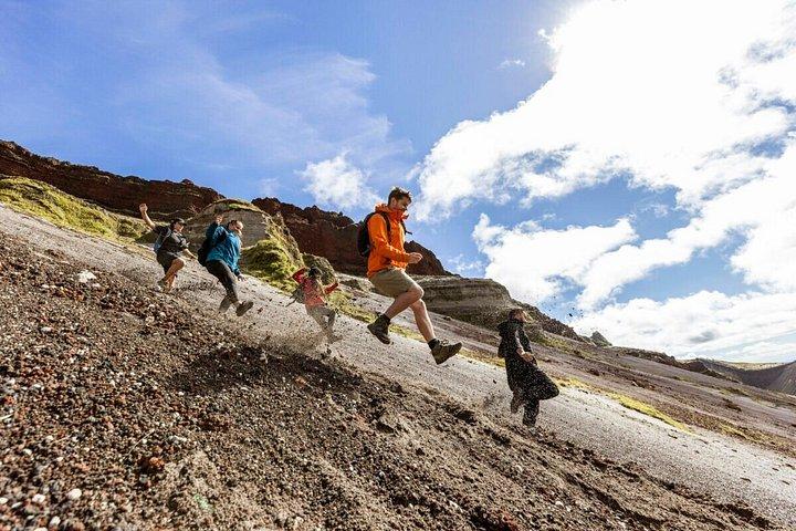 ロトルアハイキング：タラウェラ山ガイド付き火山噴火口体験