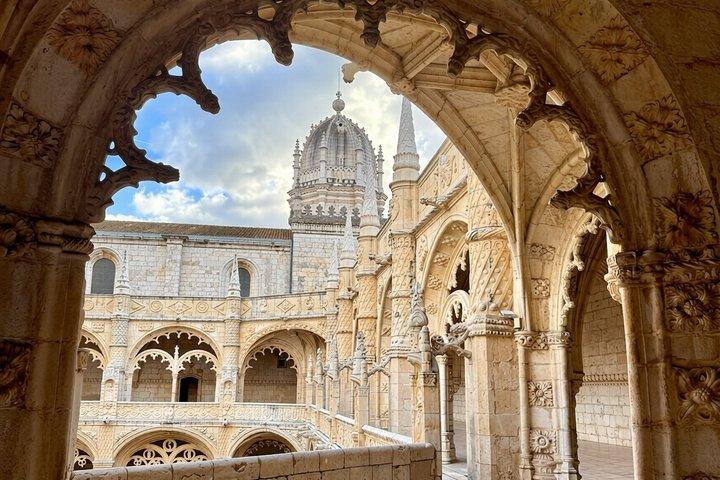 Belém : Jerónimos Cloister + Pastel Tasting（スキップ・ザ・ライン・オプション）