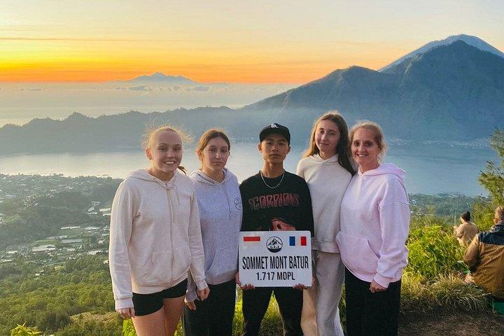 Monte Batur Sunrise Trekking com Hotel Pickup e Hot Spring