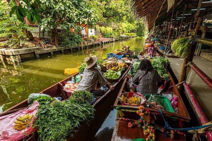 Khlong Latmayom e Taling Chan Mercado Local com 3 opções