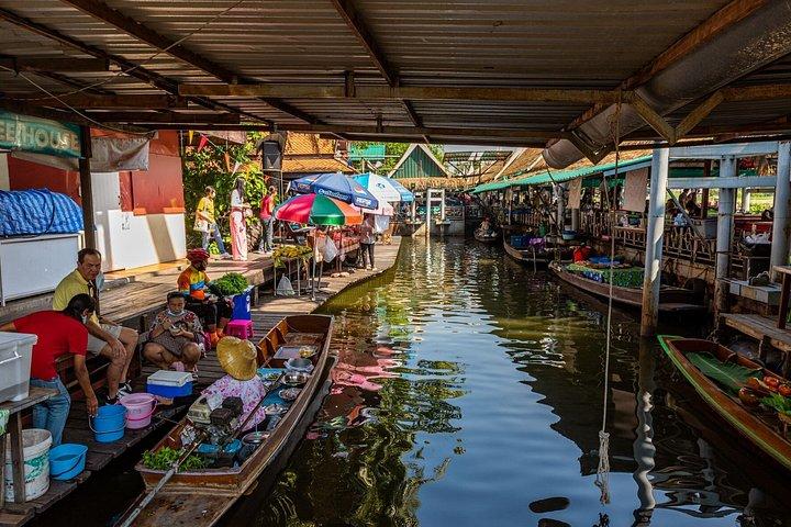 Khlong Latmayom e Taling Chan Mercado Local com 3 opções