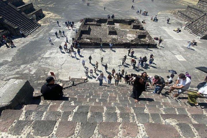 Teotihuacan Pyramids Tour without Crowds