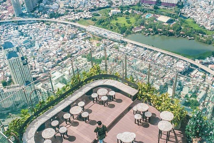 サイゴン・イブニングツアー：ランドマーク81の夕日＆ディナークルーズ