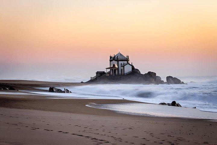 Full Day Excursion to Aveiro and Costa Nova from Porto