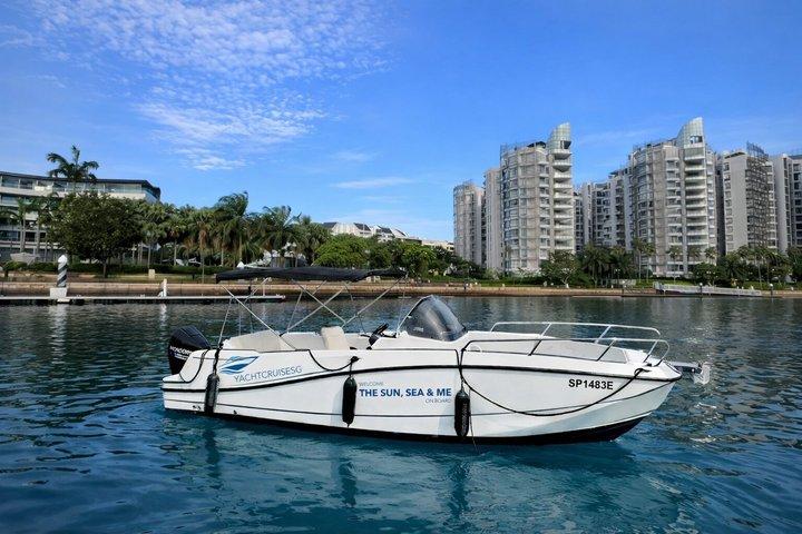 Singapore Speedboat Cruise & Marina Dine Combo