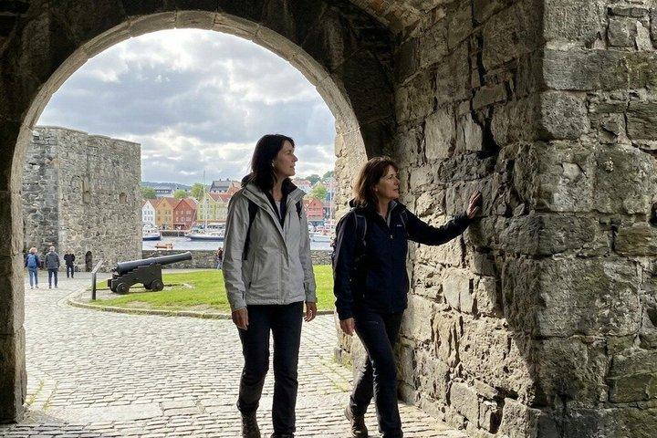 Tour privado a pie en el casco antiguo de Bergen Patrimonio