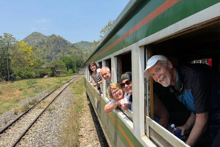 Bangkok Kanchanaburi River Kwai Bridge e tour ferroviario della morte