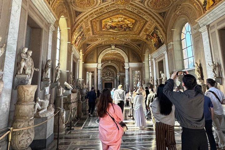 Visita de grupo pequeno aos Museus do Vaticano com acesso à Basílica de São Pedro