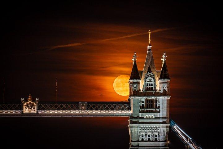 London: Night Photography Walking Tour