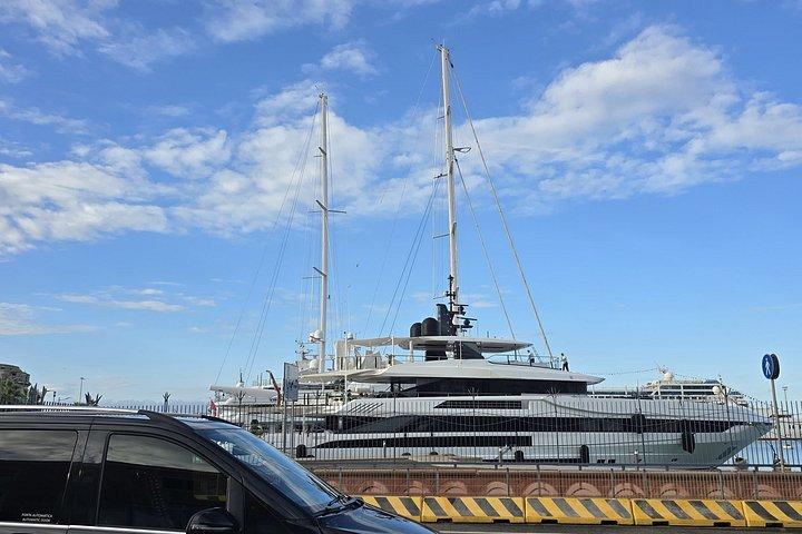 ローマFCO空港へのプライベートチヴィタヴェッキアクルーズ港送迎