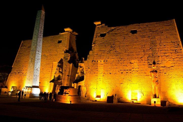 Geluids- en lichtshow bij Karnak Tempel