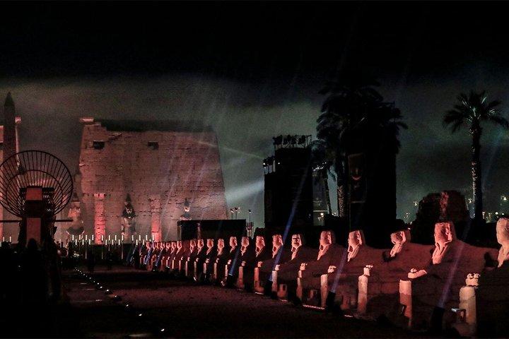 Geluids- en lichtshow bij Karnak Tempel
