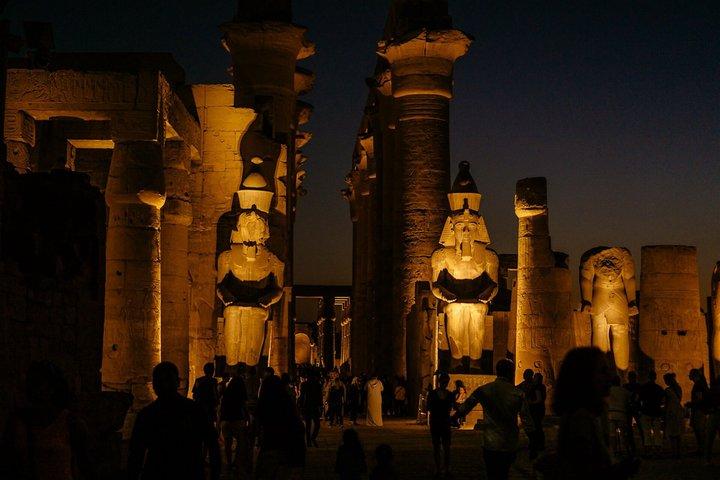 Geluids- en lichtshow bij Karnak Tempel